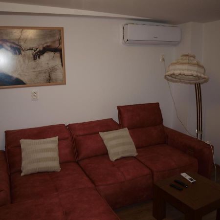 Amavera Apartment Târgu Jiu Eksteriør billede