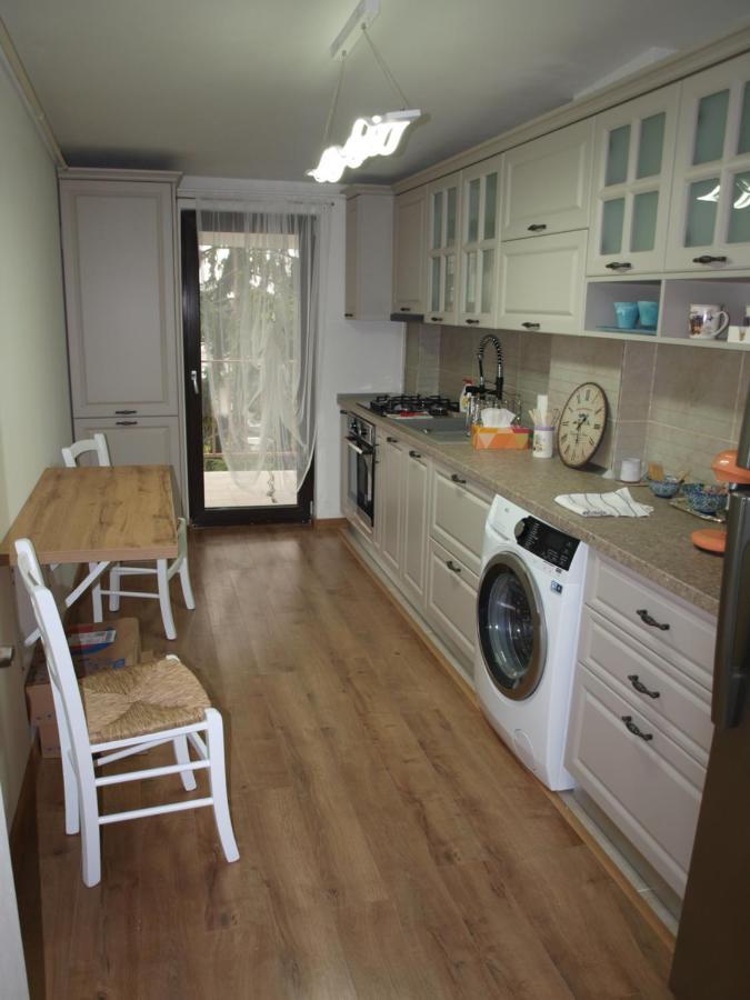 Amavera Apartment Târgu Jiu Eksteriør billede
